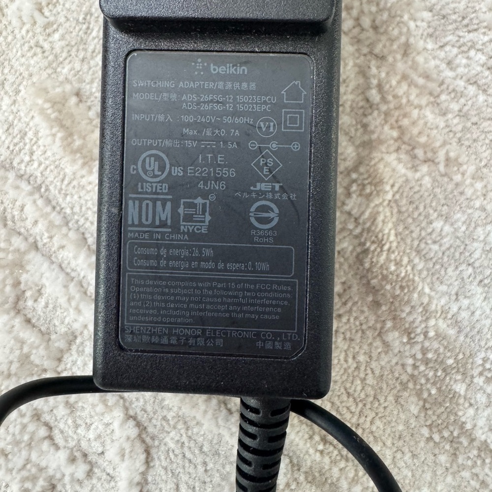 Belkin BOOST↑UP™ Special Edition Wireless Charging Pad Black F7U054 - Picture 3 of 3